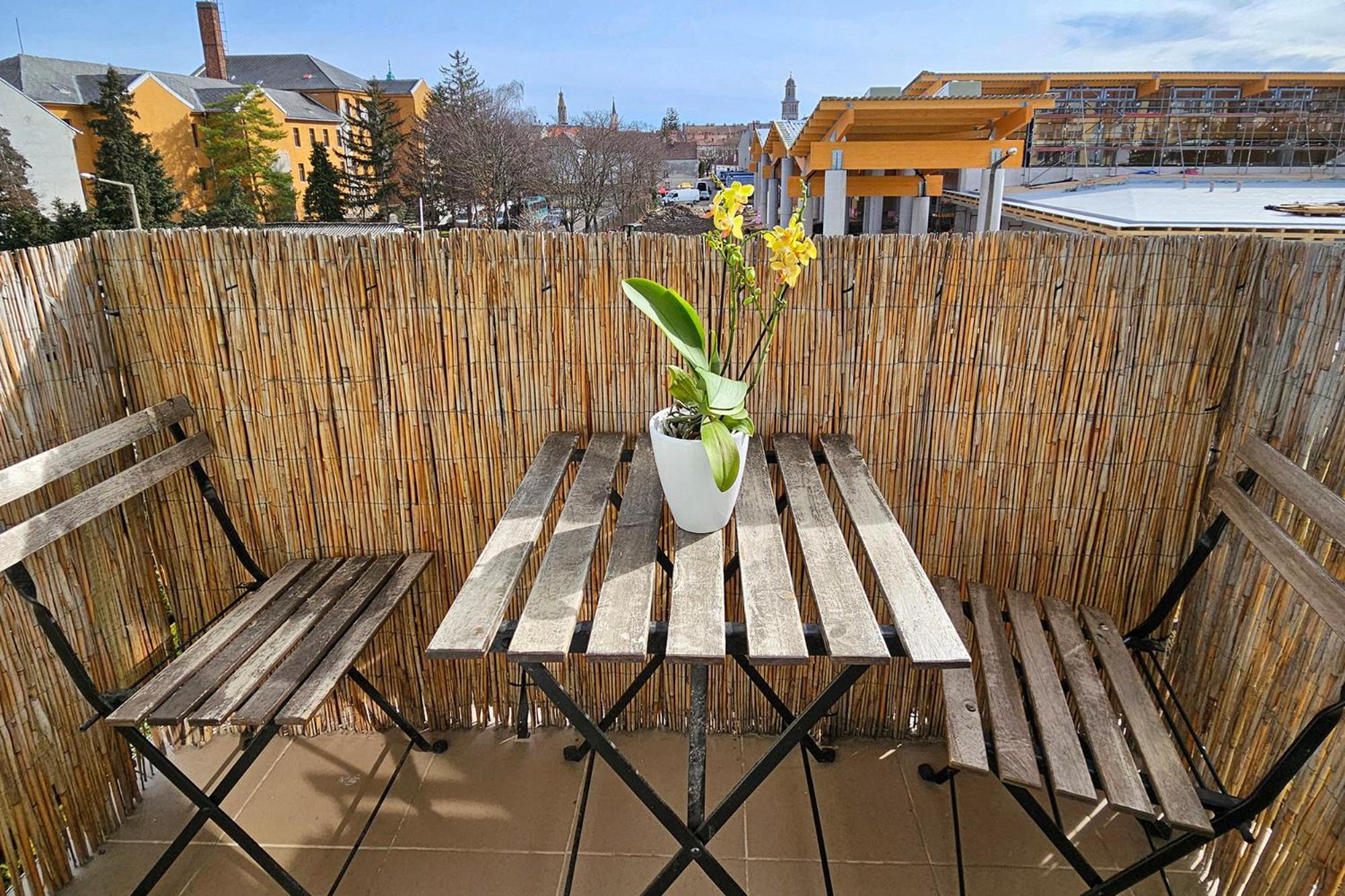 Market Apartman Шопрон Экстерьер фото